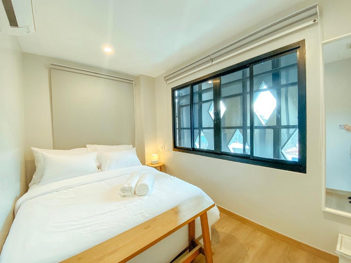 Yakthai Poshtel Ostello